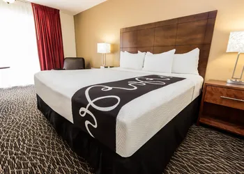 La Quinta Inn by Wyndham Clearwater Central hotel thumbnail 7