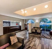 La Quinta Inn & Suites by Wyndham Fort Lauderdale Tamarac hotel detail image 5
