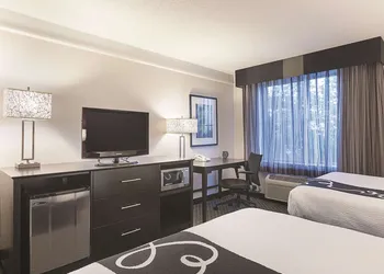 La Quinta Inn & Suites by Wyndham Fort Lauderdale Tamarac hotel thumbnail 6