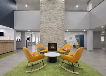 Spark by Hilton Florence North I-95, SC hotel thumbnail 2