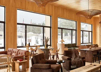 Laurel Lake Placid hotel thumbnail 2