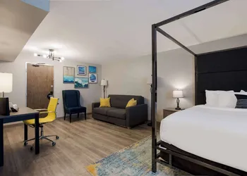 The Hub Middletown Red Bank, BW Signature Collection hotel thumbnail 6