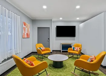 Spark by Hilton Merrillville hotel thumbnail 2