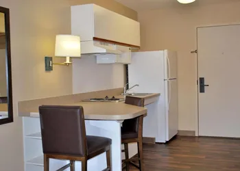 Candlewood Suites Beachwood Cleveland by IHG hotel thumbnail 2