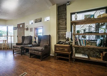 The Mountaineer Inn hotel thumbnail 3