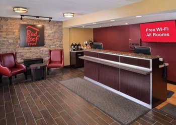 Red Roof Inn Milwaukee – Airport/Oak Creek hotel thumbnail 3