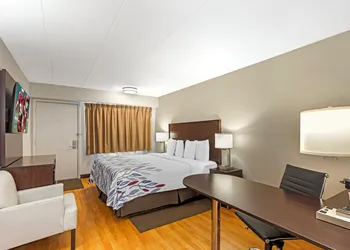Red Roof Inn Milwaukee – Airport/Oak Creek hotel thumbnail 4