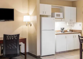 Suburban Studios Kennesaw-Marietta North hotel thumbnail 6