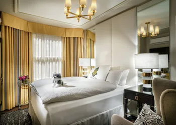 Staypineapple, An Elegant Hotel, Union Square hotel thumbnail 8