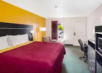 Magnuson Hotel Bradenton hotel thumbnail 4