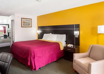 Magnuson Hotel Bradenton hotel thumbnail 6