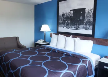 Quality Inn Elkhart hotel thumbnail 2