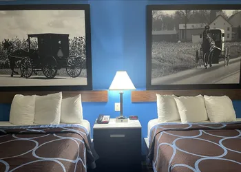 Quality Inn Elkhart hotel thumbnail 6