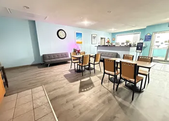 Days Inn by Wyndham Seymour hotel thumbnail 2