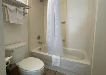 Baymont Inn & Suites by Wyndham Tempe University/Phoenix hotel thumbnail 7