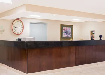 Ramada by Wyndham Angola/Fremont Area hotel thumbnail 3
