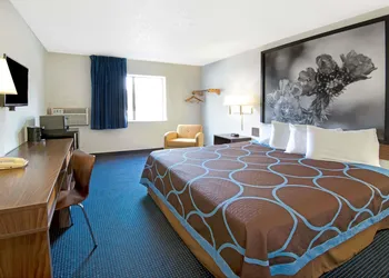 Super 8 by Wyndham Las Cruces University Area hotel thumbnail 4