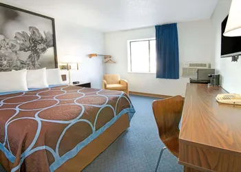 Super 8 by Wyndham Las Cruces University Area hotel thumbnail 6