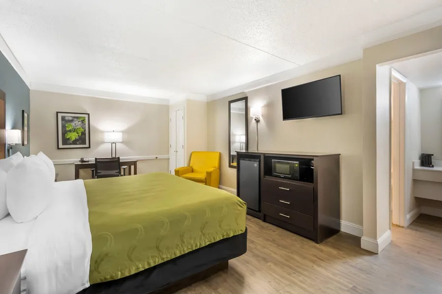 Quality Inn & Suites North Charleston - Ashley Phosphate hotel detail image 6