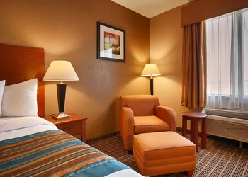Best Western Orange Inn & Suites hotel thumbnail 5