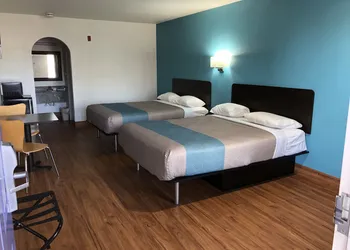 Motel 6 Pensacola, FL - NAS hotel thumbnail 8