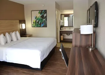 Baymont by Wyndham Santee hotel thumbnail 4