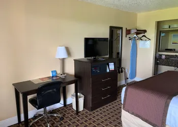 Days Inn by Wyndham Fort Lauderdale-Oakland Park Airport N hotel thumbnail 4