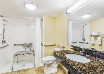 Days Inn by Wyndham Fort Lauderdale-Oakland Park Airport N hotel thumbnail 8