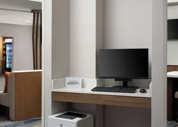 SpringHill Suites by Marriott Fort Myers Airport hotel thumbnail 3
