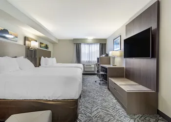Comfort Inn & Suites Pacific - Auburn hotel thumbnail 8
