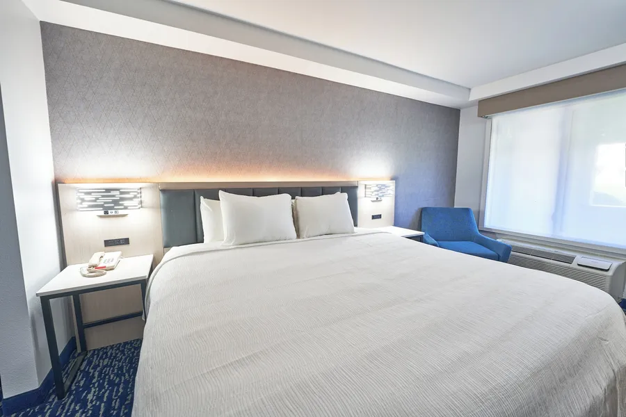 All Seasons Inn and Suites hotel detail image 6