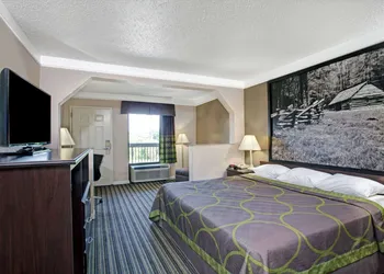 Super 8 by Wyndham Knoxville East hotel thumbnail 7