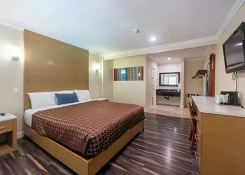 Hollywood City Inn hotel thumbnail 6