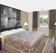 Super 8 by Wyndham Morton Grove/Chicago hotel detail image 4