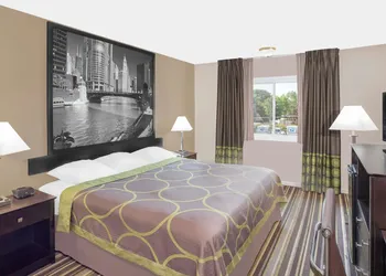 Super 8 by Wyndham Morton Grove/Chicago hotel thumbnail 4