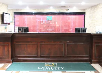 Quality Suites NYC Gateway hotel thumbnail 5