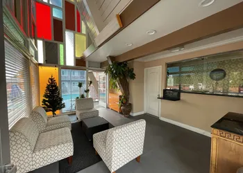 La Casa Inn hotel thumbnail 2