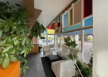 La Casa Inn hotel thumbnail 3