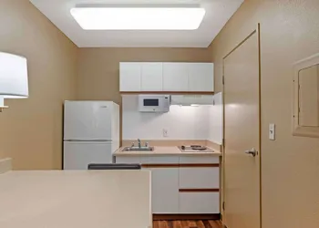 Extended Stay America San Diego - Sorrento Mesa hotel thumbnail 8