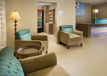 Holiday Inn Express & Suites DFW - Grapevine by IHG hotel thumbnail 2