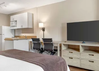 Extended Stay America Suites Carlsbad Village by the Sea hotel thumbnail 6