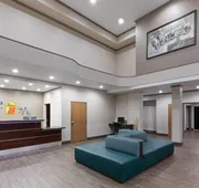 Super 8 by Wyndham San Antonio/Alamodome Area hotel detail image 3