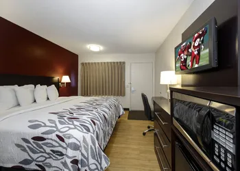 Red Roof Inn Chicago - Lansing hotel thumbnail 7