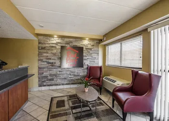 Red Roof Inn Columbus East - Reynoldsburg hotel thumbnail 4
