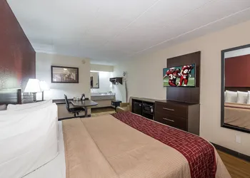 Red Roof Inn Columbus East - Reynoldsburg hotel thumbnail 6