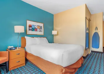 Rodeway Inn hotel thumbnail 7