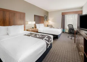 La Quinta Inn & Suites by Wyndham Fort Worth Arlington West hotel thumbnail 8