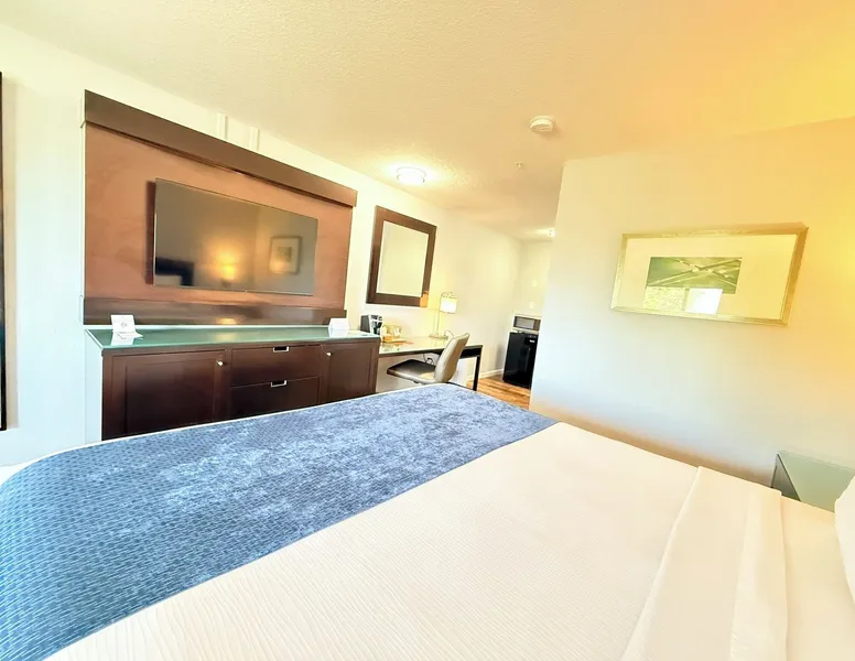 Lantern Inn & Suites hotel detail image 6