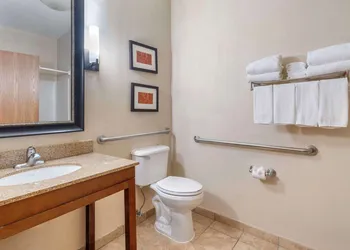 Comfort Suites McKinney - Allen hotel thumbnail 4