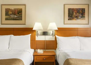 Travelodge by Wyndham Edmonton East hotel thumbnail 4